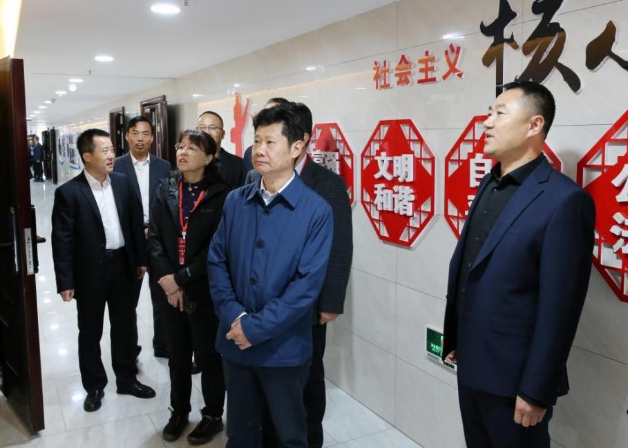 熱烈歡迎隴東學(xué)院領(lǐng)導(dǎo)及審核評(píng)估專家蒞臨我司交流工作