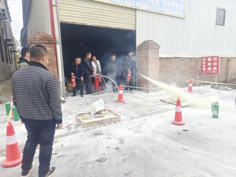 甘肅恒達(dá)工程檢測(cè)有限公司成功舉辦“強(qiáng)化安全意識(shí)，共筑消防防線” 消防安全演練活動(dòng)