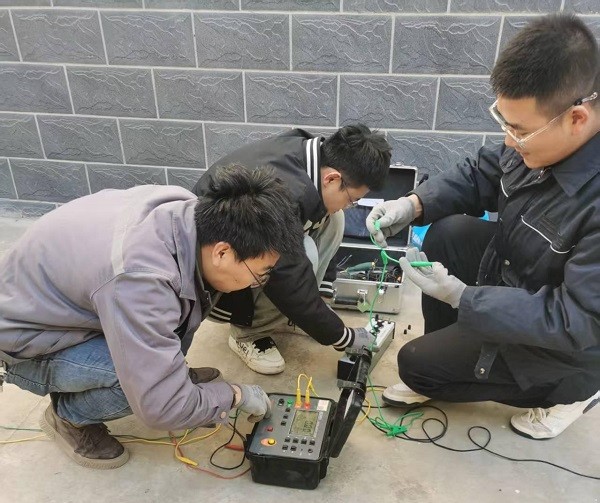 深化理論學(xué)習(xí)，淬煉實踐能力